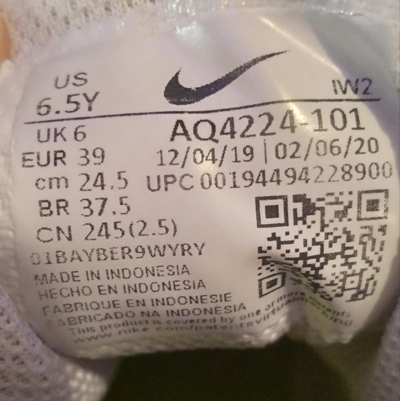 Nike Team Hustle Quick D9 Size 6.5 White - Picture 7 of 7